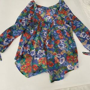 Peasant top with Bow detail